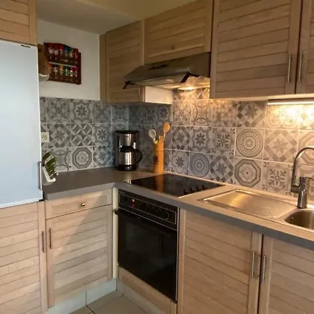 Sunnyside-of-thesea - With Open View On Nature, Big Terraces Around - Very Close To Sea, Beach, Stores, Restaurants & Bars Appartement