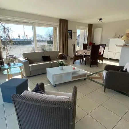 Sunnyside-of-thesea - With Open View On Nature, Big Terraces Around - Very Close To Sea, Beach, Stores, Restaurants & Bars Appartement