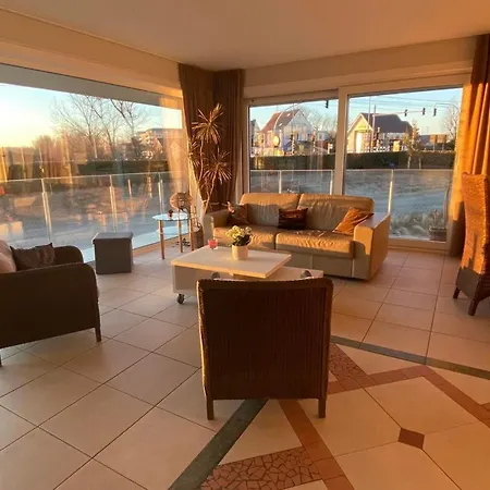 Sunnyside-of-thesea - With Open View On Nature, Big Terraces Around - Very Close To Sea, Beach, Stores, Restaurants & Bars * Nieuwpoort