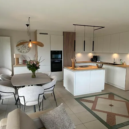 Seadream: Modern Beachside Retreat With Terrace Views Apartment Nieuwpoort